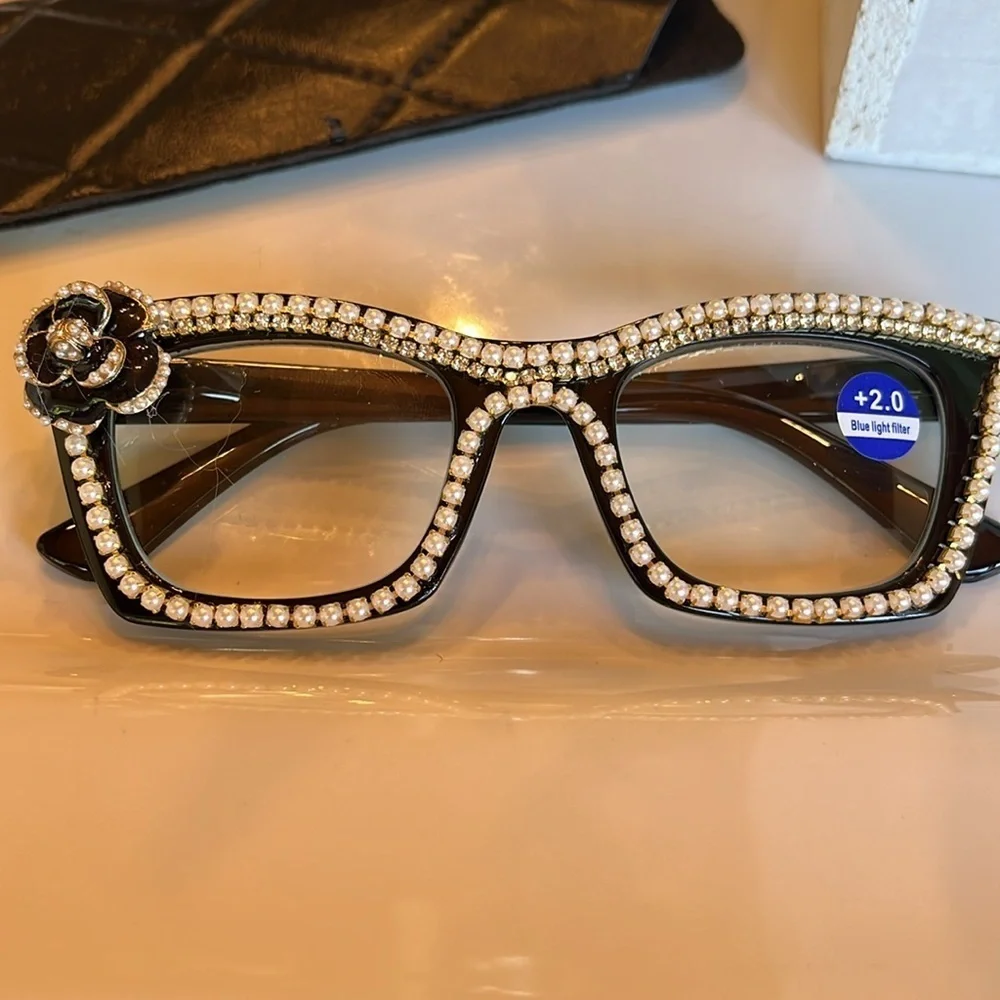 Elegant Black, Pearl & Goldtone Women's Readers 2.0
